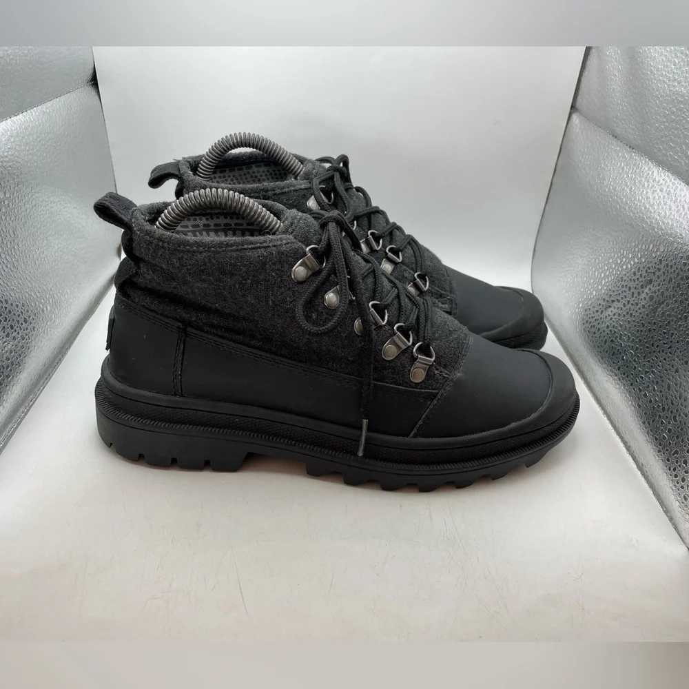 Toms Mesa grey wool water resistant boots size 7.5